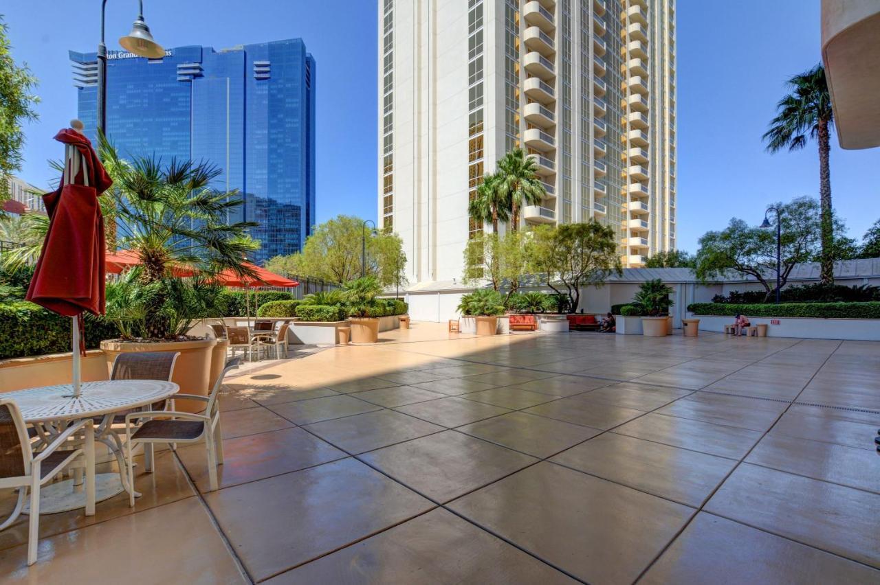 Mgm Signature-28-705 F1 Track & Strip View Balcony Las Vegas Exteriör bild